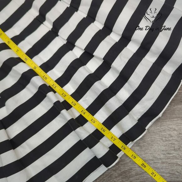 Gianni Bini Striped A Line Mini Skirt Size XS - Picture 4 of 5